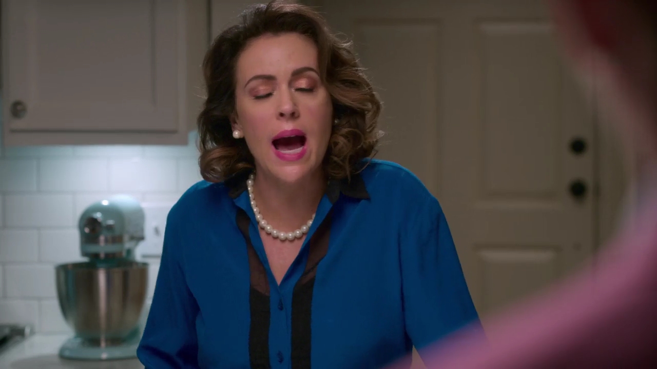 Charmed-Online-dot-NL_Insatiable1x11-0585.jpg
