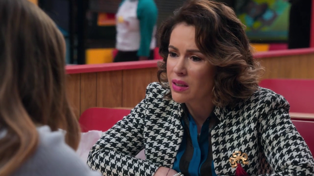 Charmed-Online-dot-NL_Insatiable1x11-1272.jpg