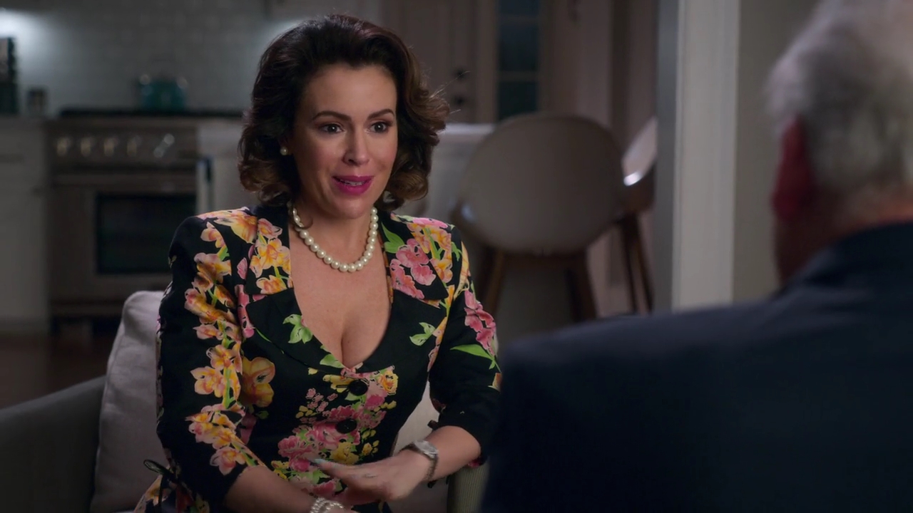 Charmed-Online-dot-NL_Insatiable1x11-2650.jpg