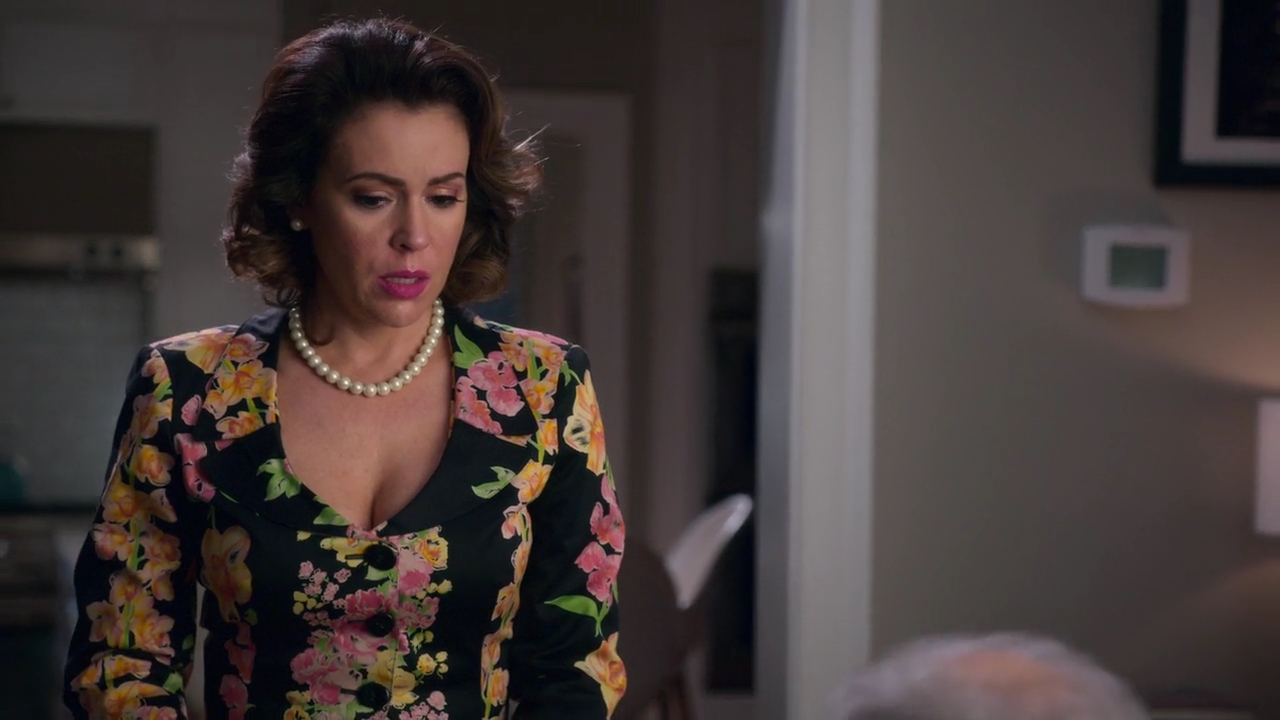 Charmed-Online-dot-NL_Insatiable1x11-2815.jpg