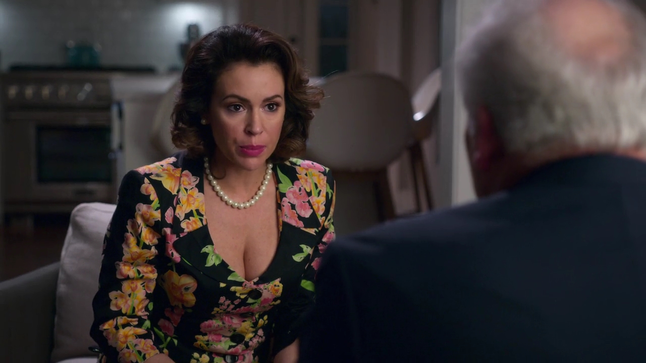 Charmed-Online-dot-NL_Insatiable1x11-2832.jpg