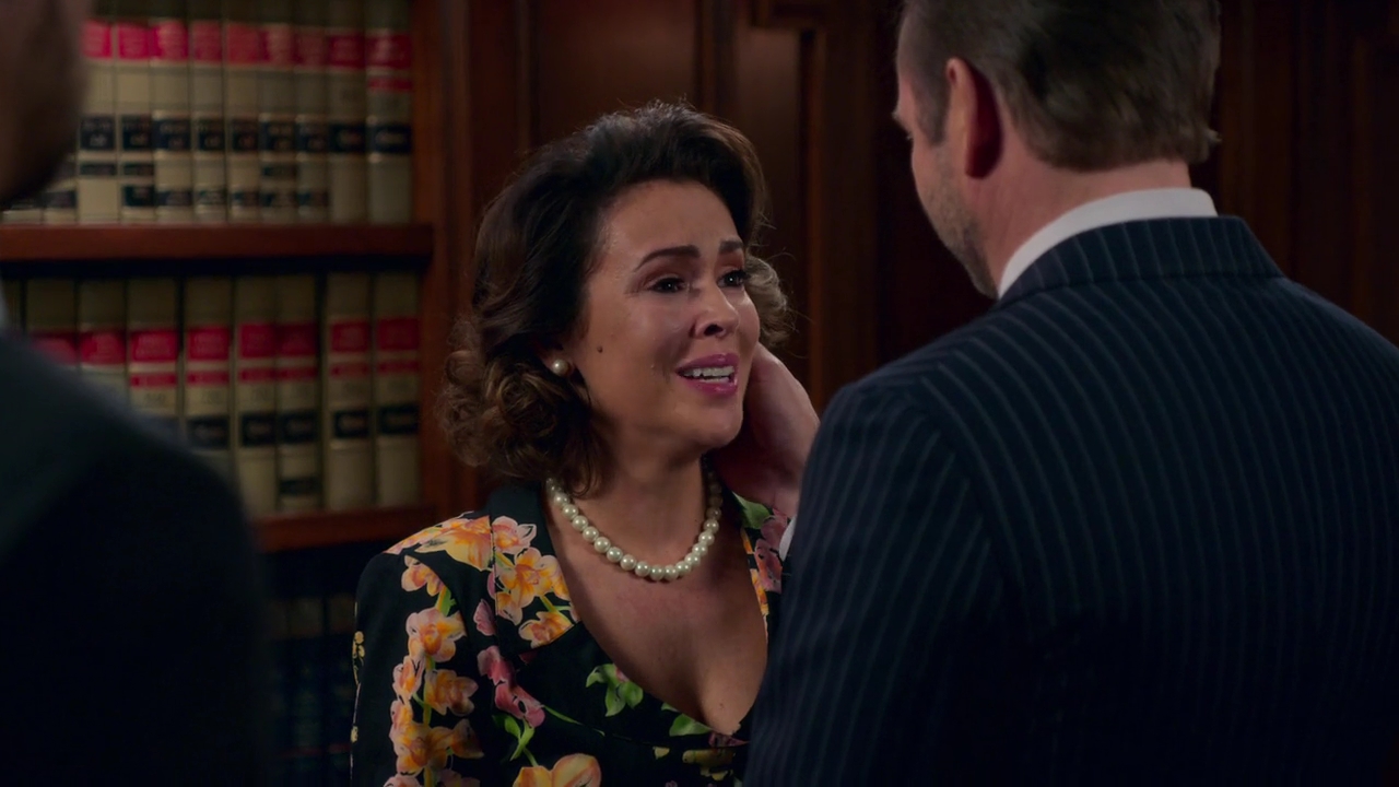 Charmed-Online-dot-NL_Insatiable1x11-3108.jpg