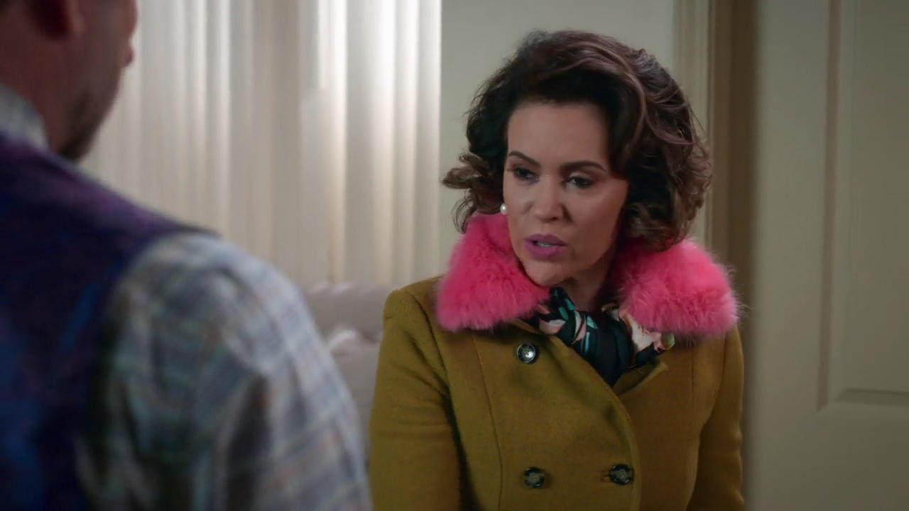 Charmed-Online-dot-NL_Insatiable1x12-0853.jpg
