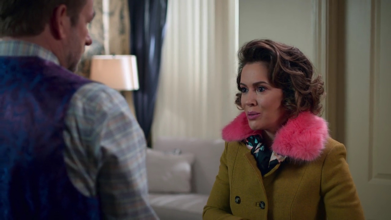 Charmed-Online-dot-NL_Insatiable1x12-0884.jpg