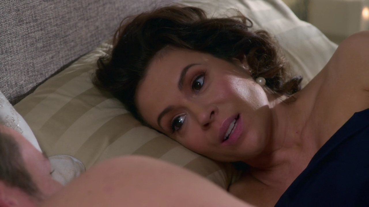Charmed-Online-dot-NL_Insatiable1x12-1511.jpg