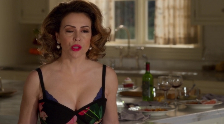 Charmed-Online-dot-nl_Insatiable2x01-00953.jpg