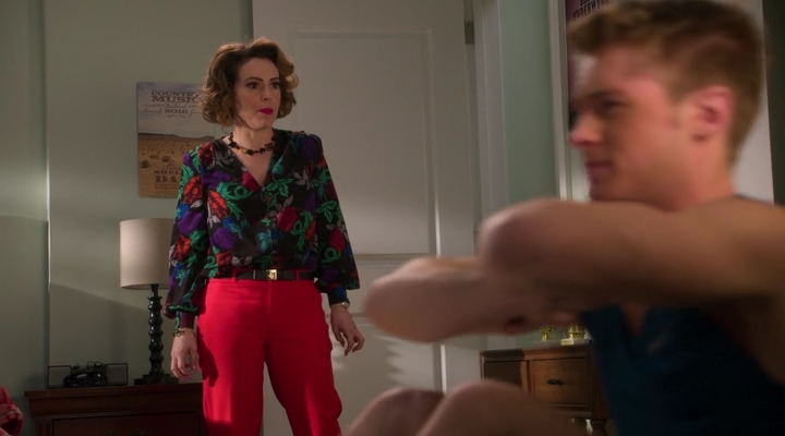Charmed-Online-dot-nl_Insatiable2x02-00513.jpg
