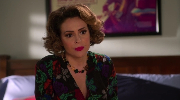 Charmed-Online-dot-nl_Insatiable2x02-00536.jpg