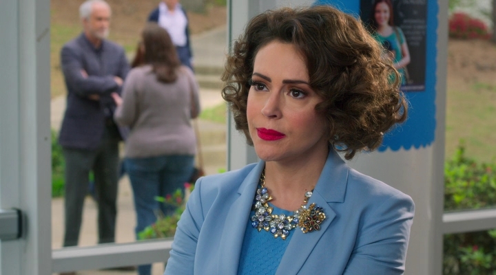 Charmed-Online-dot-nl_Insatiable2x04-00189.jpg