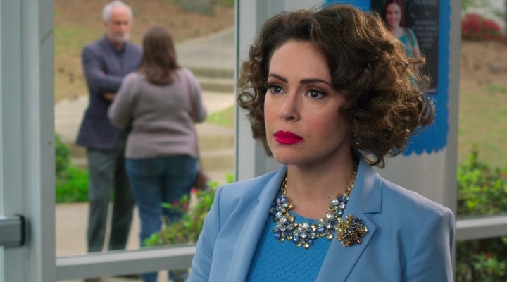 Charmed-Online-dot-nl_Insatiable2x04-00204.jpg