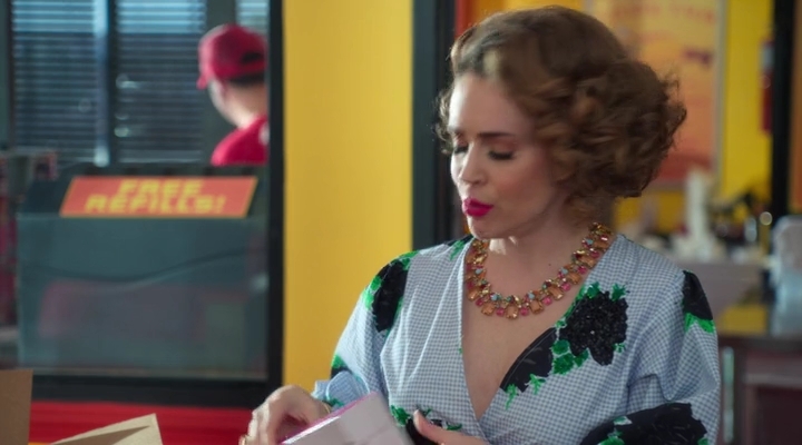 Charmed-Online-dot-nl_Insatiable2x04-00402.jpg
