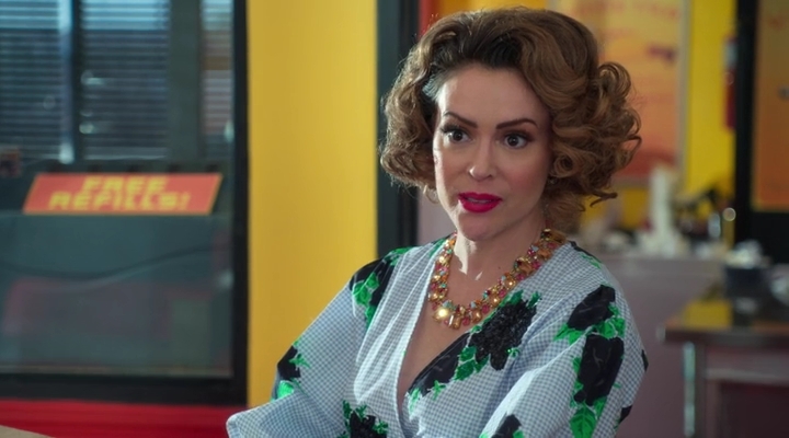 Charmed-Online-dot-nl_Insatiable2x04-00410.jpg