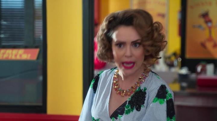 Charmed-Online-dot-nl_Insatiable2x04-00458.jpg