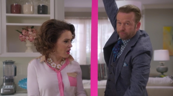 Charmed-Online-dot-nl_Insatiable2x08-00155.jpg