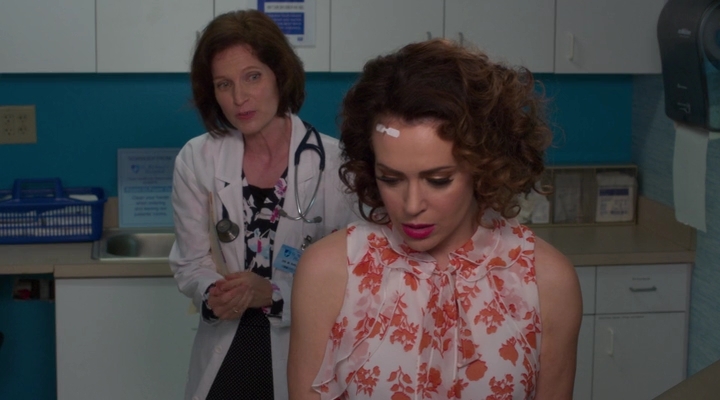 Charmed-Online-dot-nl_Insatiable2x08-00623.jpg