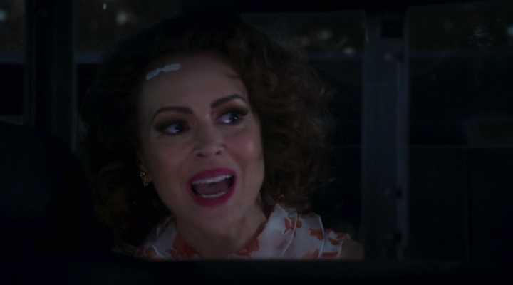 Charmed-Online-dot-nl_Insatiable2x08-00777.jpg
