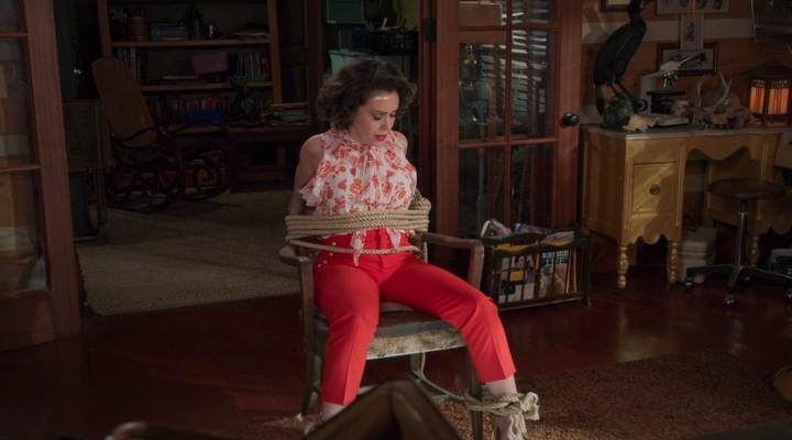 Charmed-Online-dot-nl_Insatiable2x09-00371.jpg