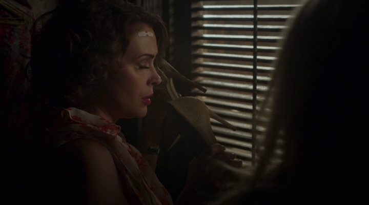 Charmed-Online-dot-nl_Insatiable2x09-00675.jpg