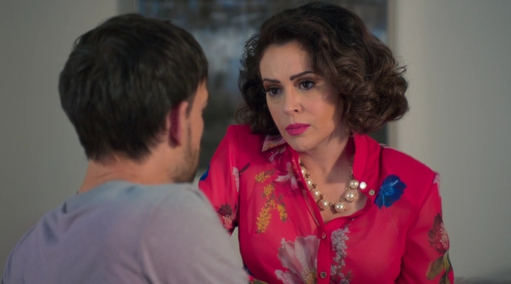 Charmed-Online-dot-nl_Insatiable2x10-00112.jpg