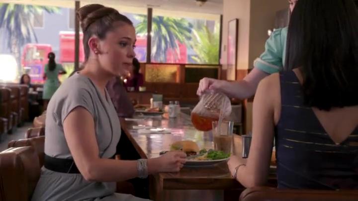 Charmed-Online-dot-net_Mistresses1x02TheMorningAfter0991.jpg
