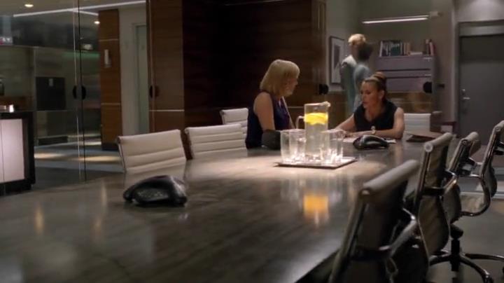 Charmed-Online-dot-net_Mistresses1x02TheMorningAfter1661.jpg