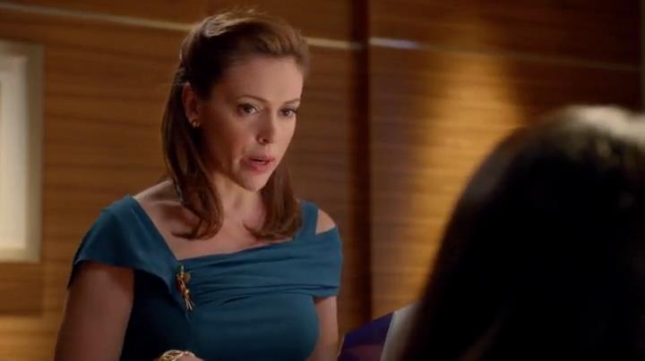 Charmed-Online-dot-net_Mistresses1x04AKissIsJustaKiss0656.jpg
