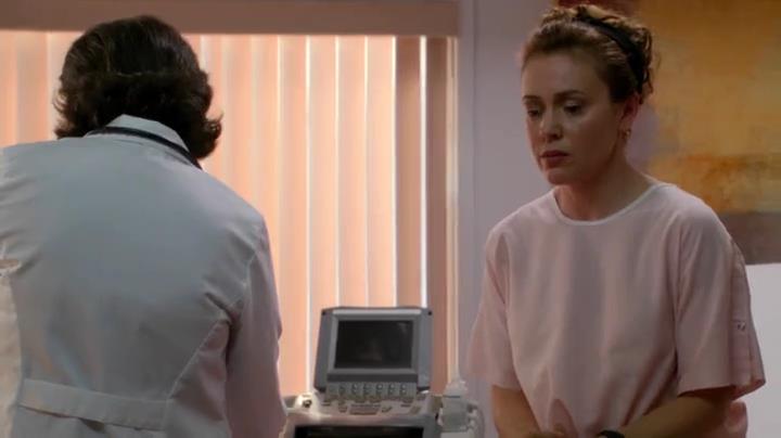 Charmed-Online-dot-net_Mistresses1x05_DecisionsDecisions1979.jpg