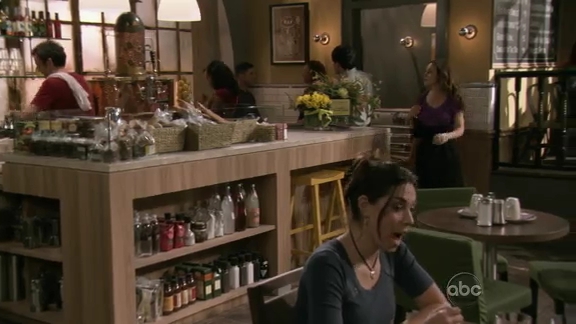 Charmed-Online-dot-net_RomanticallyChallenged1x02-0359.jpg