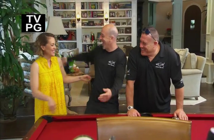 Charmed-Online-dot-NL_Tanked10x08-0611.jpg Charmed-Online-dot-NL_Tanked10x08-0611.jpg