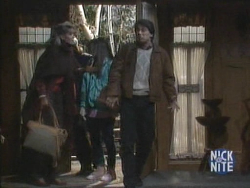 Charmed-Online_dot_nl_WhosTheBoss5x08-0370.jpg