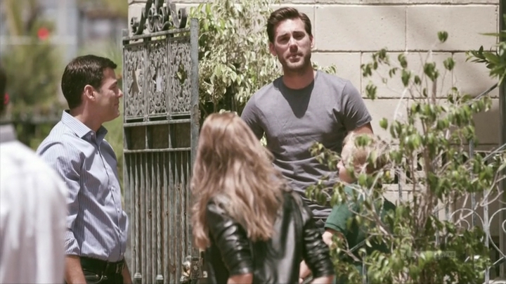 Charmed-Online-dot-net_FatalInstinct3276.jpg Charmed-Online-dot-net_FatalInstinct3276.jpg