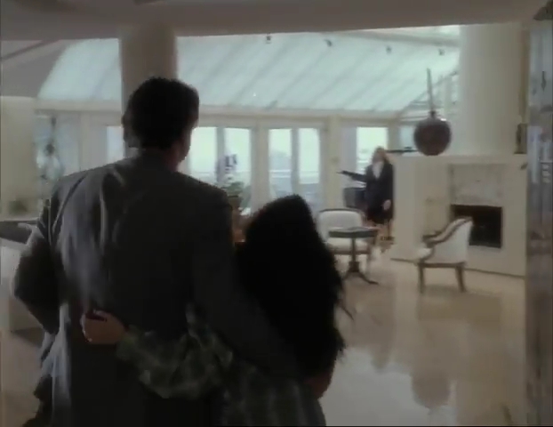 Charmed-Online-dot-net_APerfectStranger0947.jpg