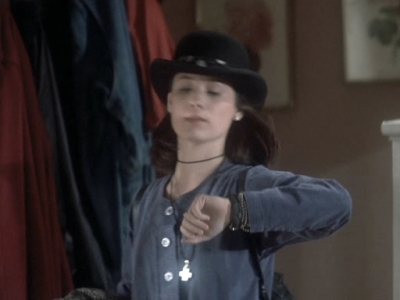 Charmed-Online_dot_nl-PicketFences1x01-1454.jpg