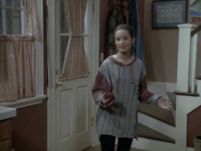 Charmed-Online_dot_nl-PicketFences1x02-1171.jpg