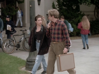 Charmed-Online_dot_nl-PicketFences1x03-0383.jpg