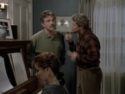 Charmed-Online_dot_nl-PicketFences1x03-0667.jpg