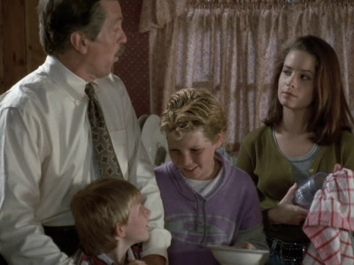 Charmed-Online_dot_nl-PicketFences1x04-0434.jpg