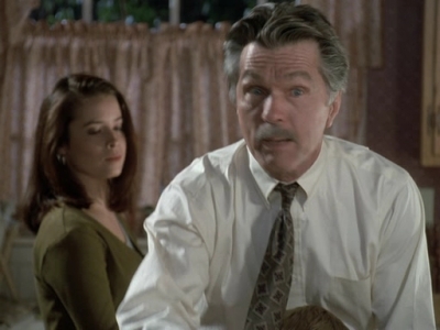 Charmed-Online_dot_nl-PicketFences1x04-0448.jpg