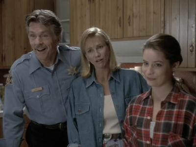 Charmed-Online_dot_nl-PicketFences1x05-0380.jpg