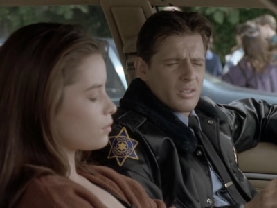 Charmed-Online_dot_nl-PicketFences1x05-0835.jpg