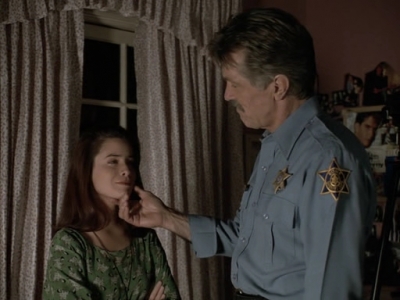 Charmed-Online_dot_nl-PicketFences1x07-1933.jpg