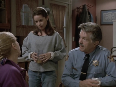 Charmed-Online_dot_nl-PicketFences1x08-1155.jpg
