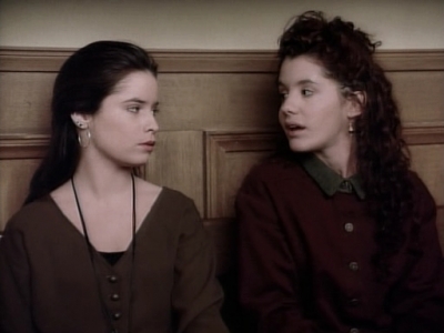 Charmed-Online_dot_nl-PicketFences1x15-10169.jpg