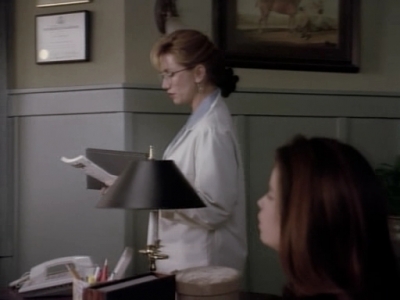 Charmed-Online_dot_nl-PicketFences1x15-8081.jpg