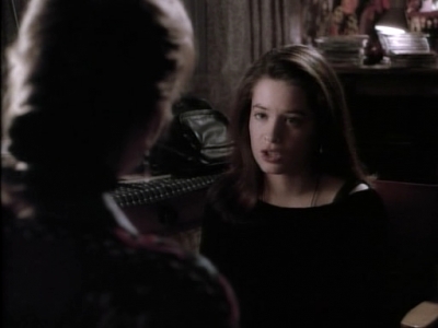Charmed-Online_dot_nl-PicketFences1x15-8732.jpg
