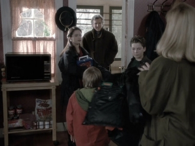 Charmed-Online_dot_nl-PicketFences1x18-11052.jpg