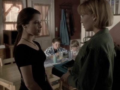Charmed-Online_dot_nl-PicketFences1x21-3248.jpg