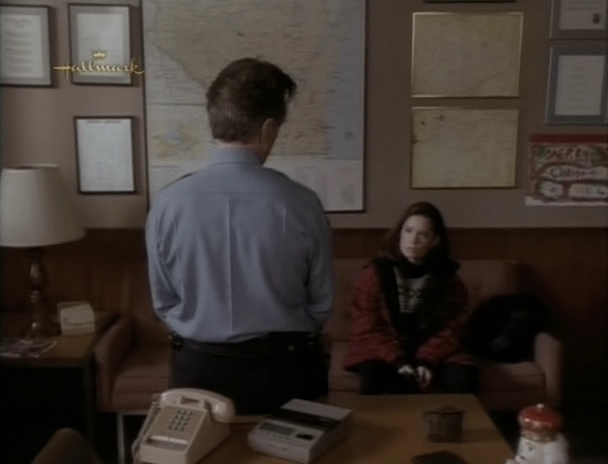Charmed-Online_dot_nl-PicketFences2x09-0854.jpg