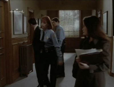 Charmed-Online_dot_nl-PicketFences3x02-4986.jpg