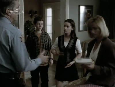 Charmed-Online_dot_nl-PicketFences3x20-1121.jpg